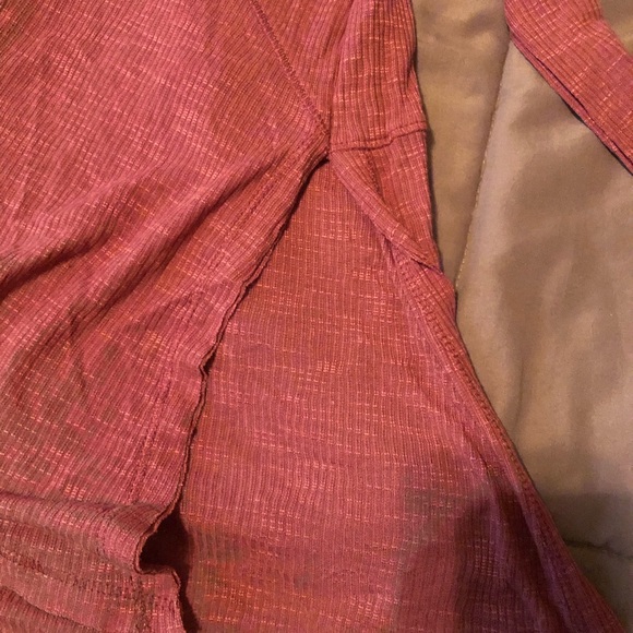 blouse - Picture 3 of 3